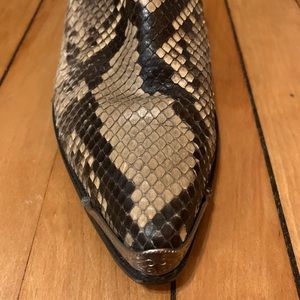 Vintage snakeskin cowboy boots!